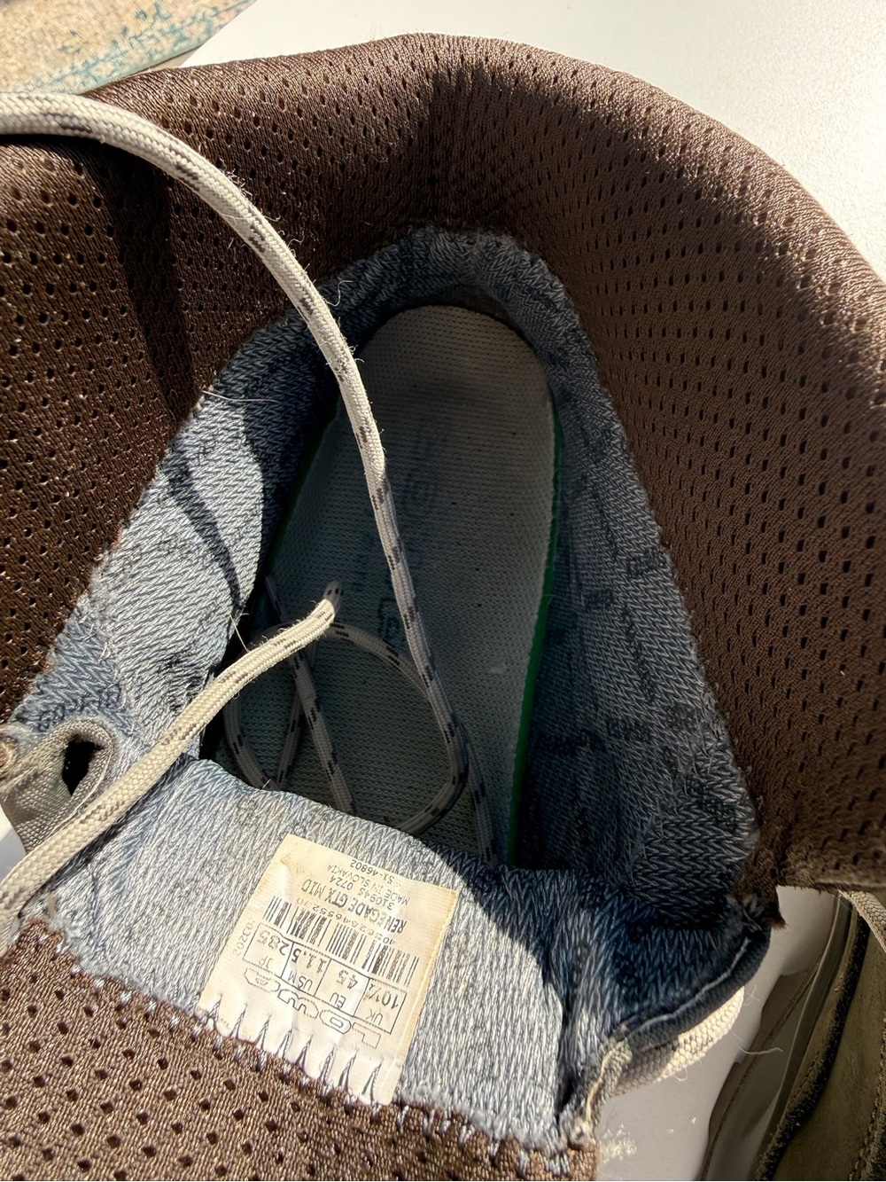 Mens Lowa Olive Green Hiking Boots with Tan Laces - Picture 6 of 7